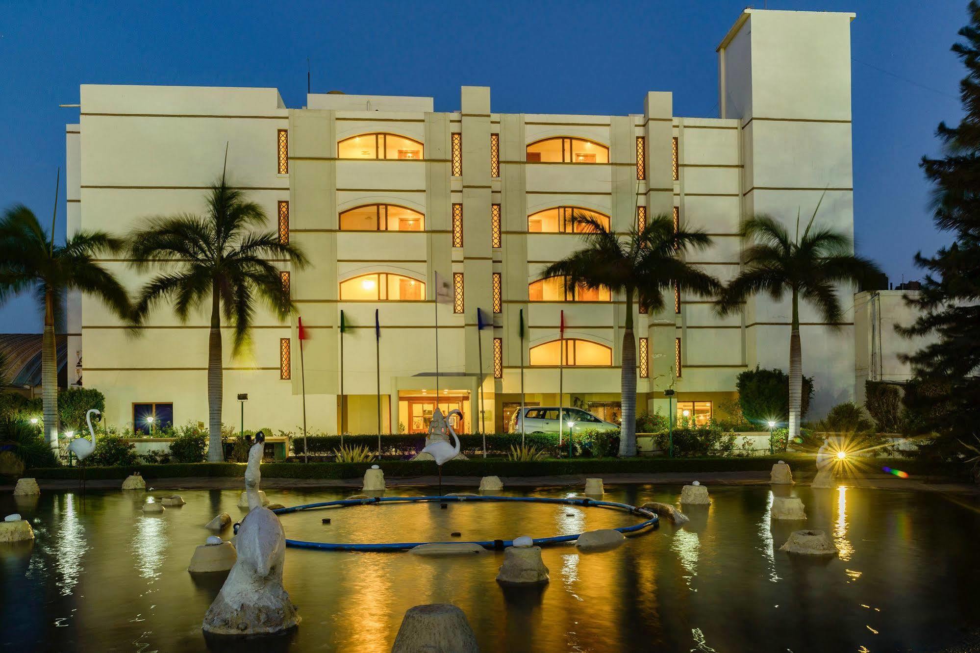 Quality Inn Palms Gāndhīdhām Exteriér fotografie