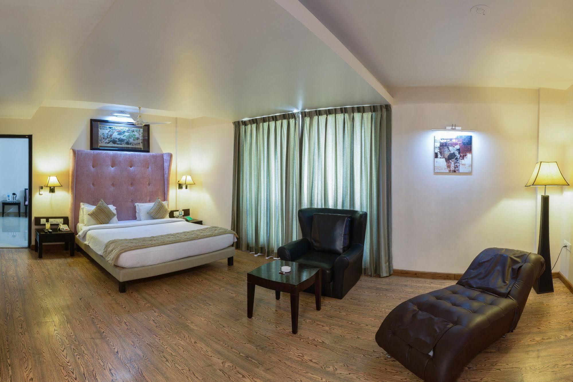 Quality Inn Palms Gāndhīdhām Exteriér fotografie